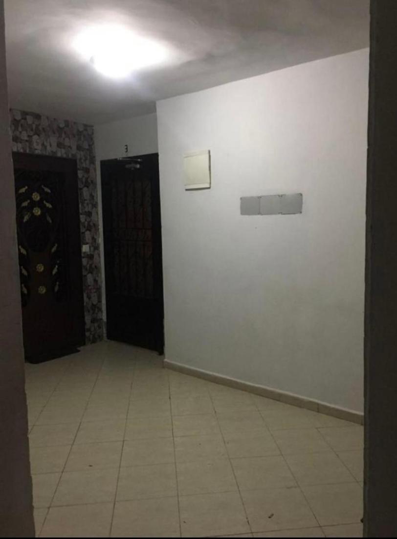 Superbe appartement au rez-de-chaussée avec clim mobile,parking et wifi gratuit Casablanca Esterno foto