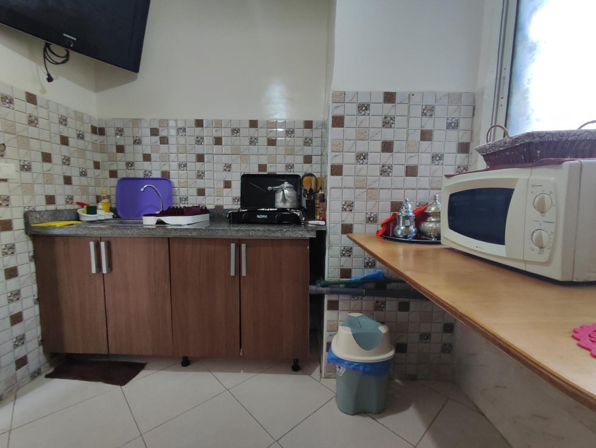 Superbe appartement au rez-de-chaussée avec clim mobile,parking et wifi gratuit Casablanca Esterno foto