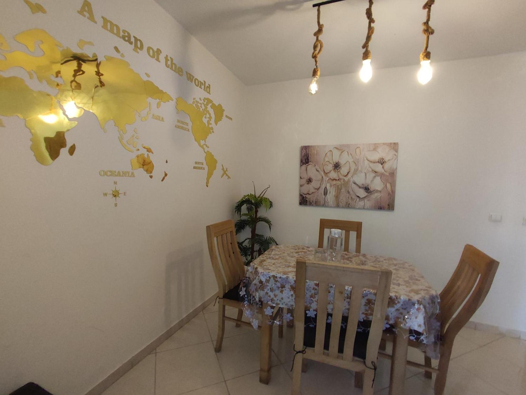 Superbe appartement au rez-de-chaussée avec clim mobile,parking et wifi gratuit Casablanca Esterno foto