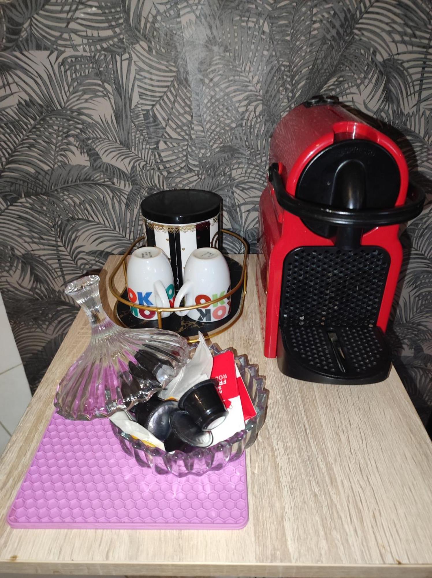 Superbe appartement au rez-de-chaussée avec clim mobile,parking et wifi gratuit Casablanca Esterno foto