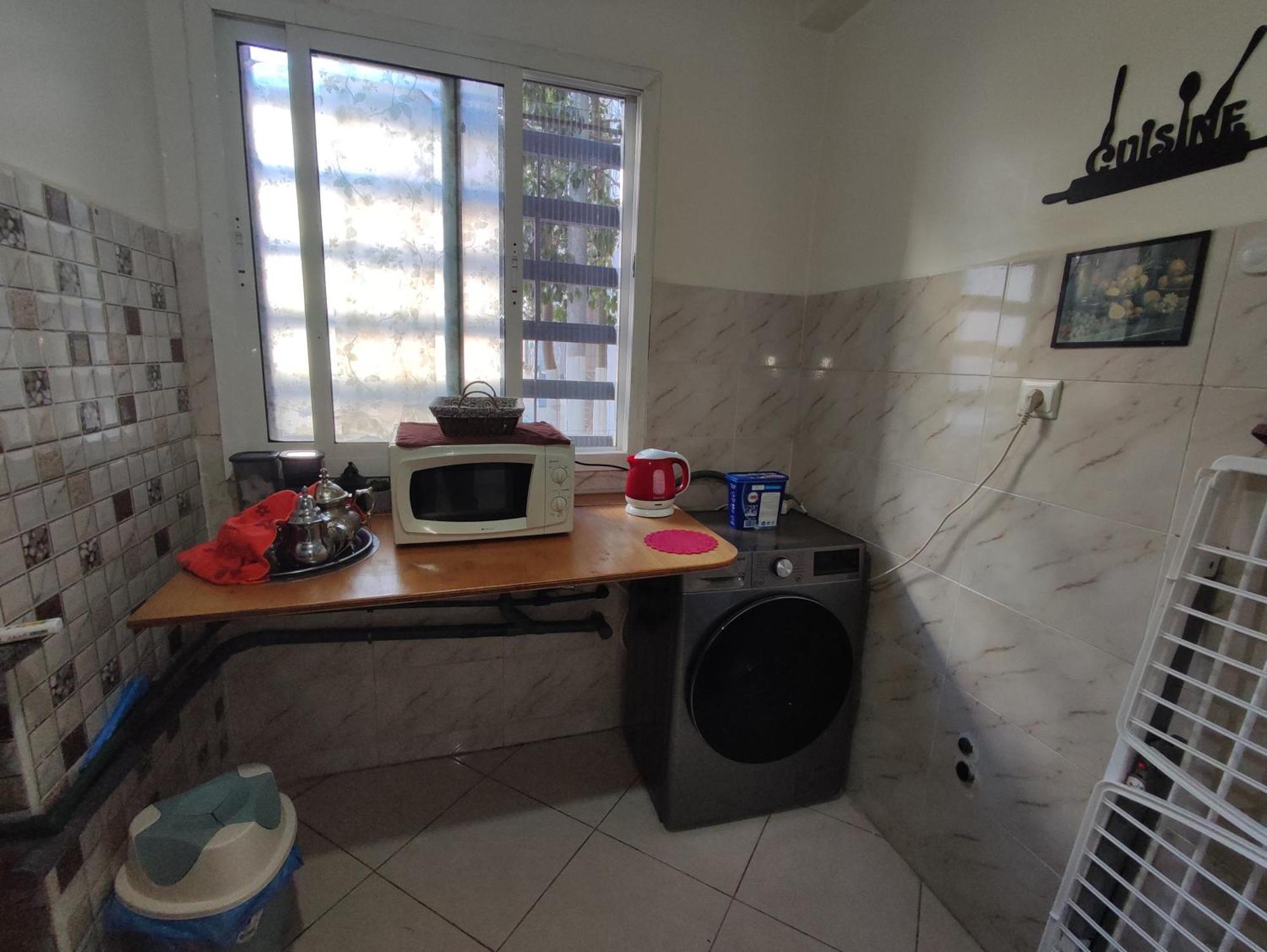 Superbe appartement au rez-de-chaussée avec clim mobile,parking et wifi gratuit Casablanca Esterno foto