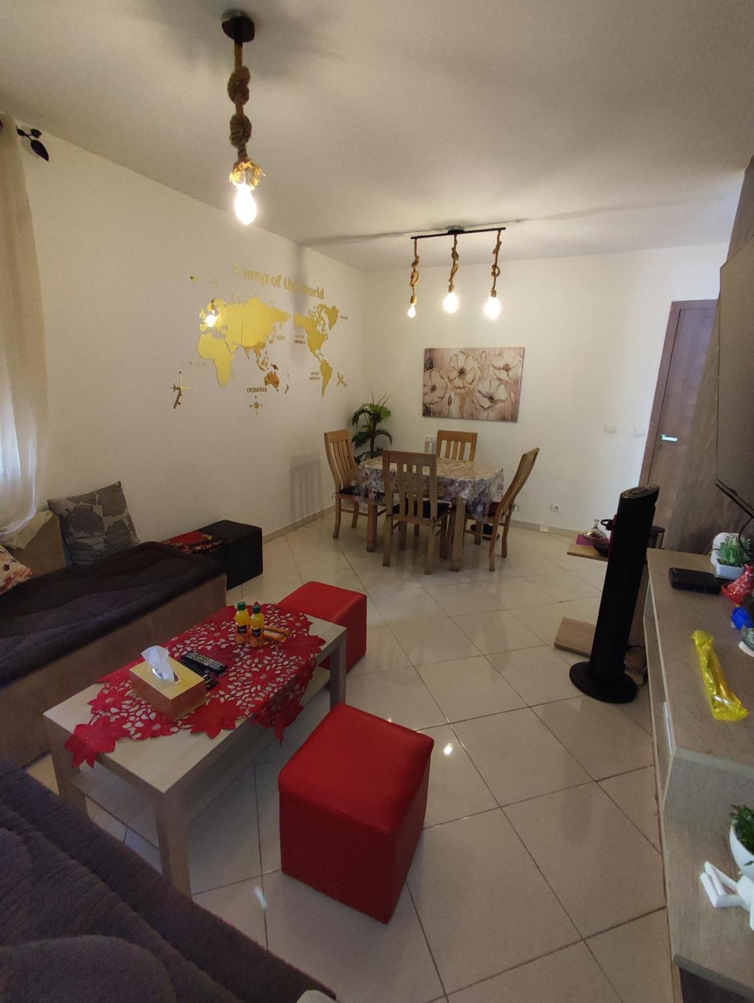 Superbe appartement au rez-de-chaussée avec clim mobile,parking et wifi gratuit Casablanca Esterno foto